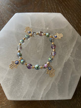 Load image into Gallery viewer, Golden Hands of Fatima bracelet
