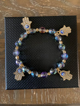 Load image into Gallery viewer, Golden Hands of Fatima bracelet
